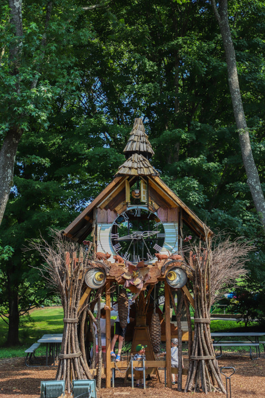 Uncaged bird cage exhibit at the Huntsville Botanical Garden