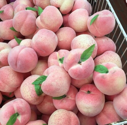 cloudpastel:Peaches are my aesthetic