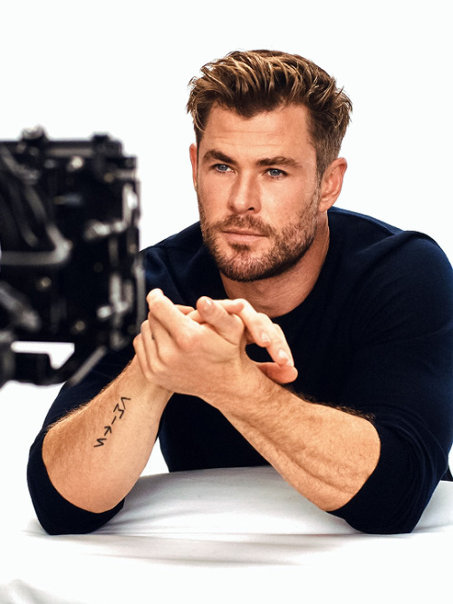 chemsdaily:CHRIS HEMSWORTHBOSS Campaign - Behind the Scenes (2021)
