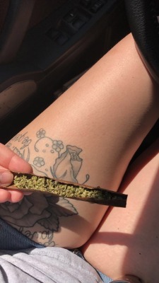 Babygirl-Justina:roll The Dope Up