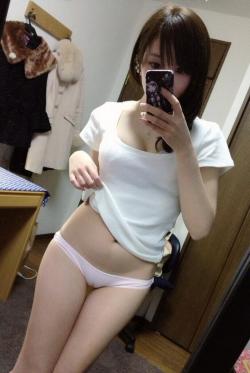 nwashy:  Twitter / PredatorRat: 後ろのコートといい素人感がたまらない！RT@narumila … 