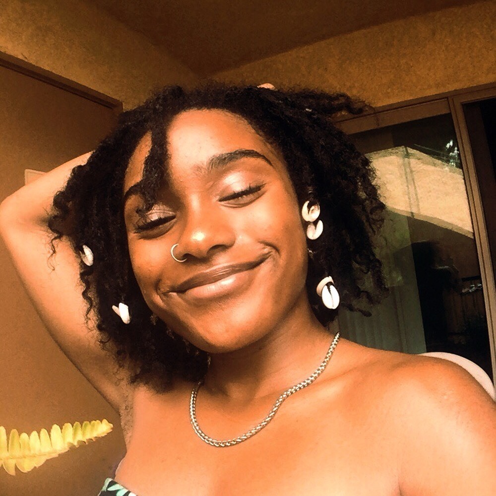 blackgrlsaremagic:  No holding on and no looking back ✍🏾 @tmiemcb 💌Twitter