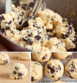 foodffs:  cakey chocolate chip cookies Really
