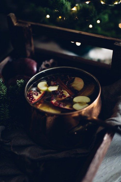 sweetoothgirl: Smoked Whiskey Hot Apple Cider