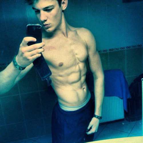 scallyflynn:  jackdhallow:  JACKDHALLOW FOLLOW//ASK//SUBMIT  Wow!!!