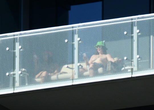 Saw these 2 girls way up at the Cosmo. Why is it the dude has clear glass and the