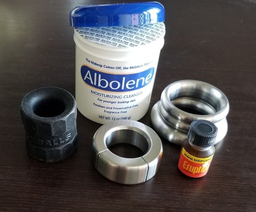 Got Albolene brand new to try ( I hear guys talking about it here) along with new poppers, big cockr