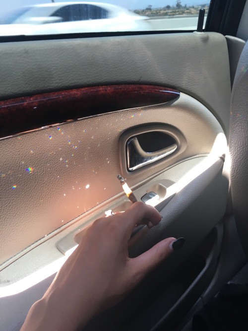 deadfinessehoney:  Blunt Beauty