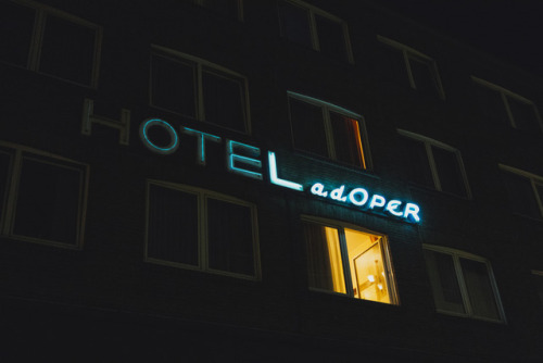 waidwund:  » … and at the fall of night, this city’s made of lights « dusseldorf, germany // 10-2014