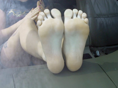 intimatecloseups: feet-smeller: Sweet smelling teens feet ♠ my special site ♣