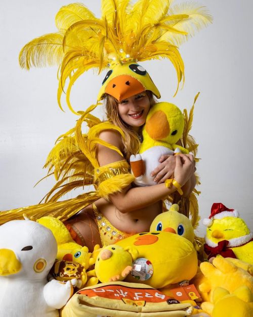 HAPPY THANKSGIVING! I added the Chocobo 2.0 set to the shop Incase you don’t have a bird for today l