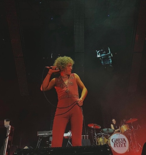 beautifulcinephile:Greta Van Fleet live at Irvine, California (September 30th, 2019) Live Nation
