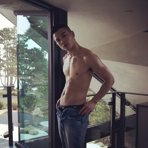  www.instagram.com/josh_taiwan   Beto’s adult photos