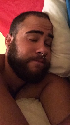 lil-queer:  Sunday Funday in bed 