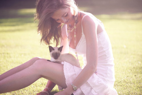 femmefan:  Sunny Afternoon by thesashabell 