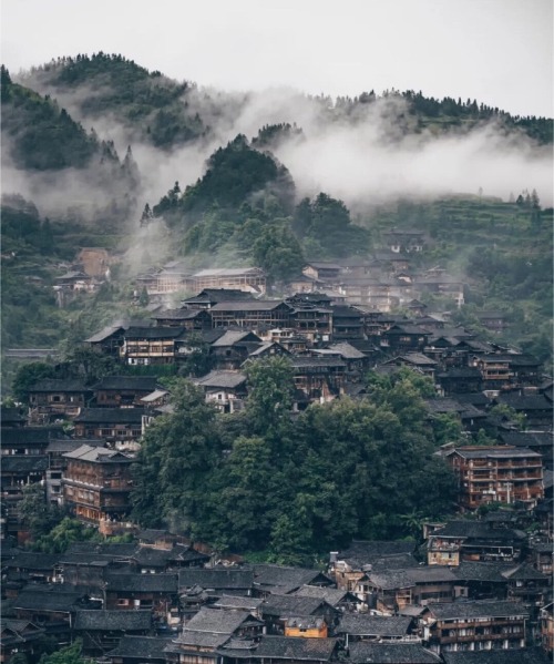 fuckyeahchinesegarden:千户苗寨thousand miao villages, xijiang, guizhou province.