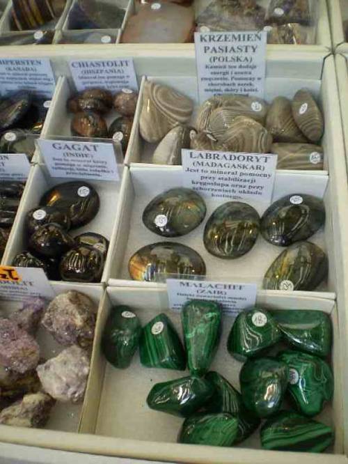 Polished stones, minerals and cristals offered for sale during LLA = Lwoweckie Lato Agatowe in town 