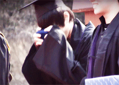 kimseoulgyu:  Myungsoo covering his face after giving a speech… 