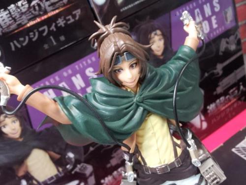 fuku-shuu:   First look at Taito’s Hanji prize figure, originally announced in September 2015! ETA: More images added!  Release Date: March 2016Retail Price: 2,500 Yen Taito has previously released a Historia figure! 