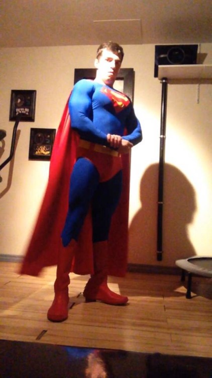 @jjmanofsteel looking fine in his supes outfit :)