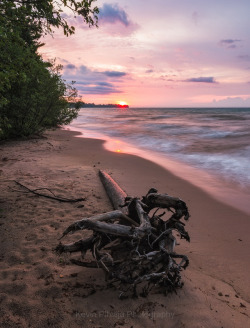 upimages:  Lake Superior Sunrise.