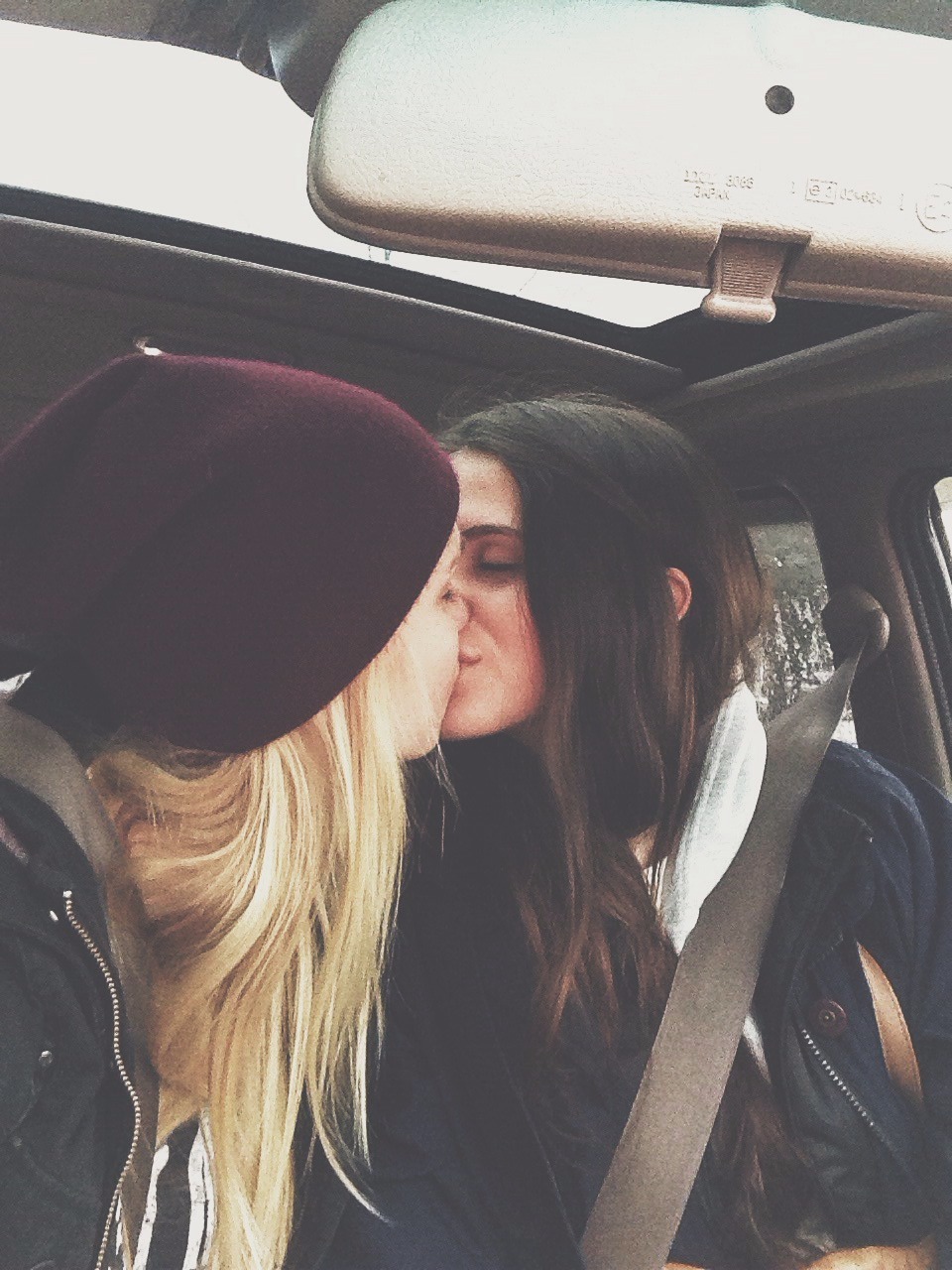 lesbian-sweethearts:  Follow for more lesbians!