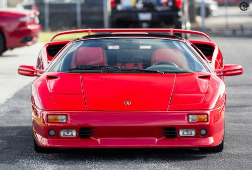carpr0n:  Starring: Lamborghini Diablo VT Roadster By Daniel Shofner  