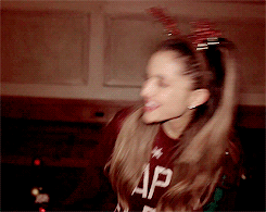 celeblr:  Happy Holidays! 