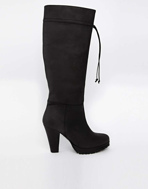 High Heels Blog Gardenia Leather Knee High Heeled Boots via Tumblr