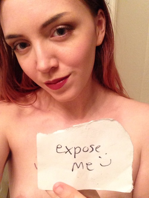 exposedhh:  newslutz:    Haley HessGurnee IllinoisKik-abc123foreHesshaley@gmail.com