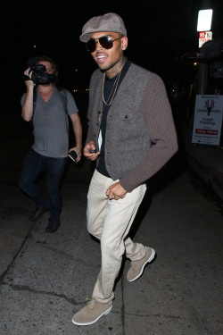 lovingcbreezy:  Chris leaving  Hooray Henry’s