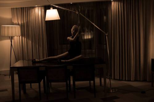 uchuu-uchuu:  table session in the suite // Göteborg // rope & photo Alex
