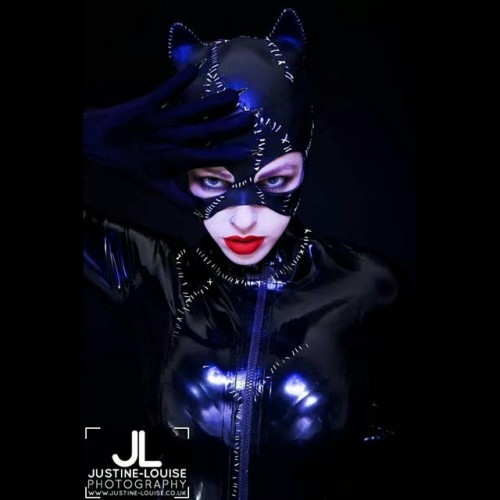 XXX justine-louise:  “I am Catwoman. Hear photo