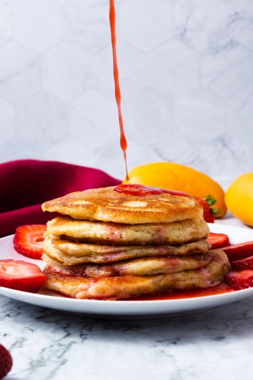 Mango Pancakes with Strawberry Sauce