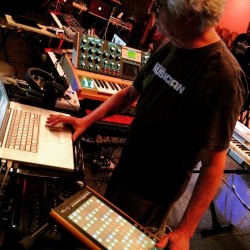 experimentalsynth:  Geary Yelton’s World #synth #linnstrument