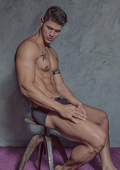 dnamagazine:  In case you missed his first set of photos on the DNA blog, Troy Schooneman has treated us to more hotties he’s been working with.http://www.dnamagazine.com.au/articles/news.asp?news_id=23786