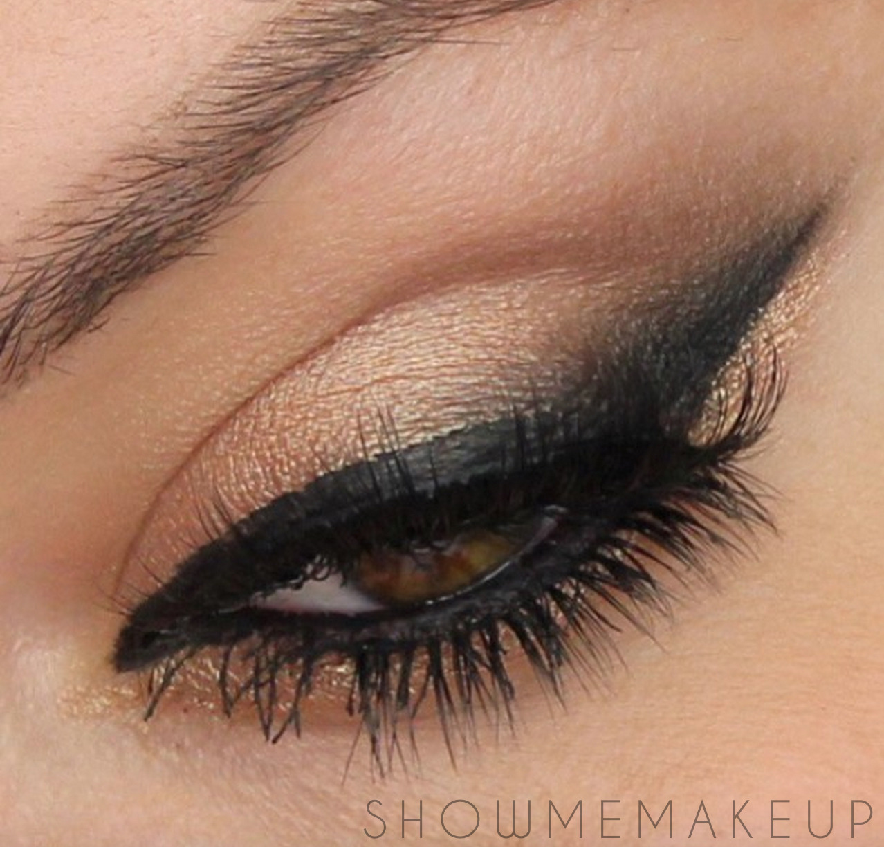 Mince besøgende Mose SHOWME MAKEUP — Softly diffused winged eyeliner! I love to sport a...