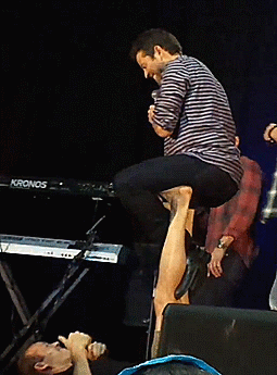 idjitlovespie: Misha: “Where’s my chair?”  Sasha (Misha’s brother): “I’ve