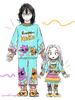 blamedorange:  aizawa also bought a mom version