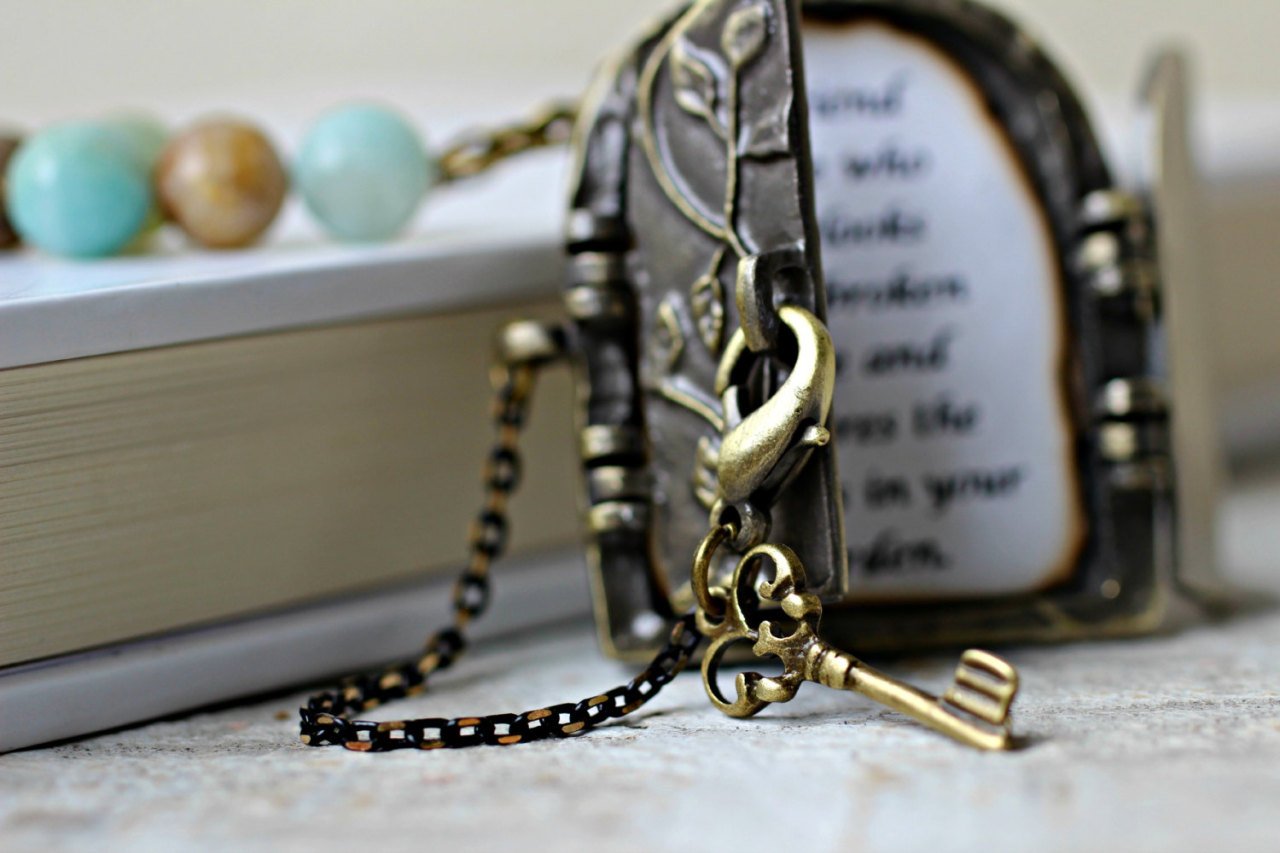 wickedclothes:  Secret Door Locket Necklace Crafted out of antiqued bronze, this