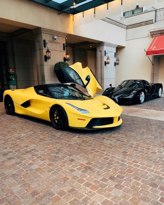 widebodyloverr:  LaFerrari or Enzo?Owner @wiresonly via #carlifestyle