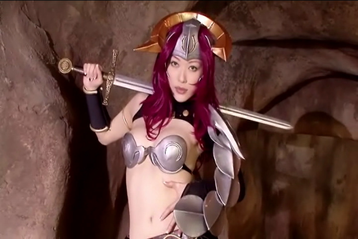 Cosplay Bikini Armor VIDEO - https://www.facebook.com/photo.php?v=493739154024128