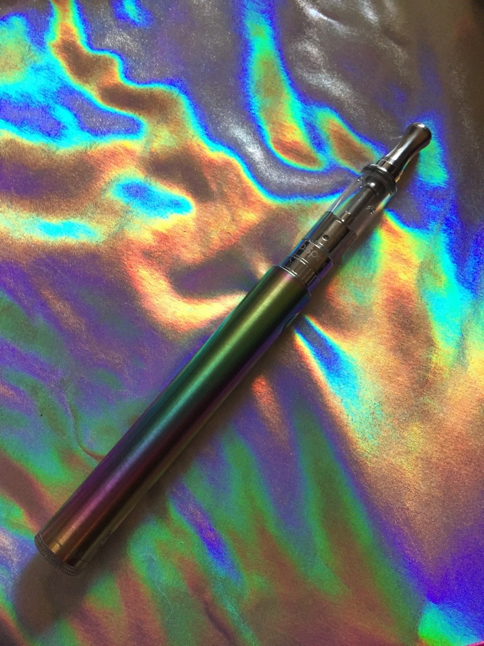 cheap-bliss:  Ugh my new ecig is perf 💕⚡️👽🍭