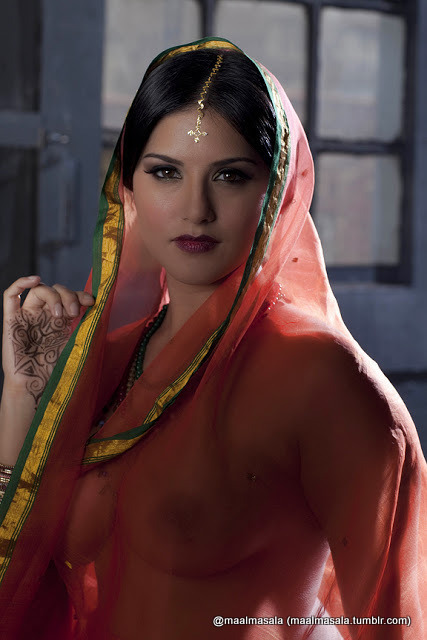 maalmasala:  Sunny Leone hot sexy erotic exposure in traditional dresses - Maal Masala