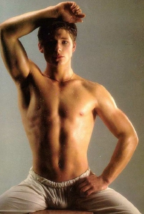 gaymanpleasures:  twinkolicious:  Photo Follow for more like this: http://ift.tt/1bfk1KT