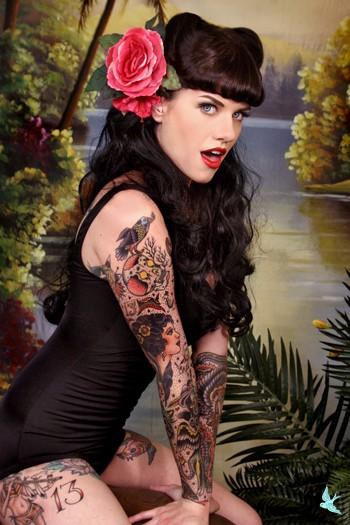 nothing-beats-tatooed-babes:  More here Nothing Beats Tattooed Babes