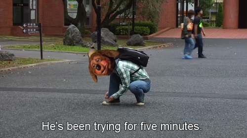 antelopeians:Poor Dook… Doesnt even know how to tie his own shoelaces…  (x)