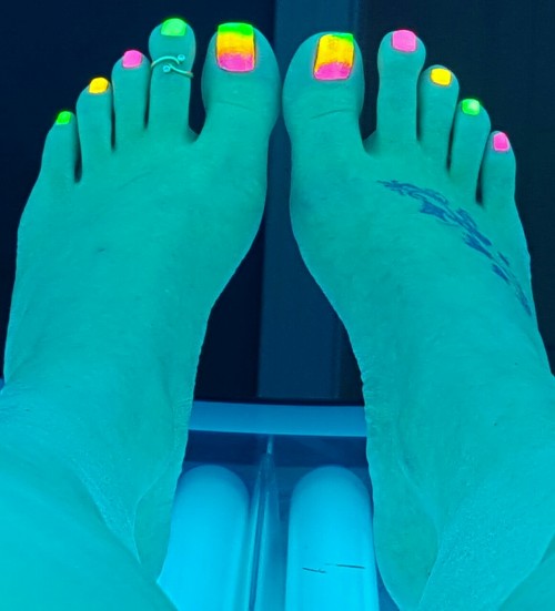 Lovestoesandsoles