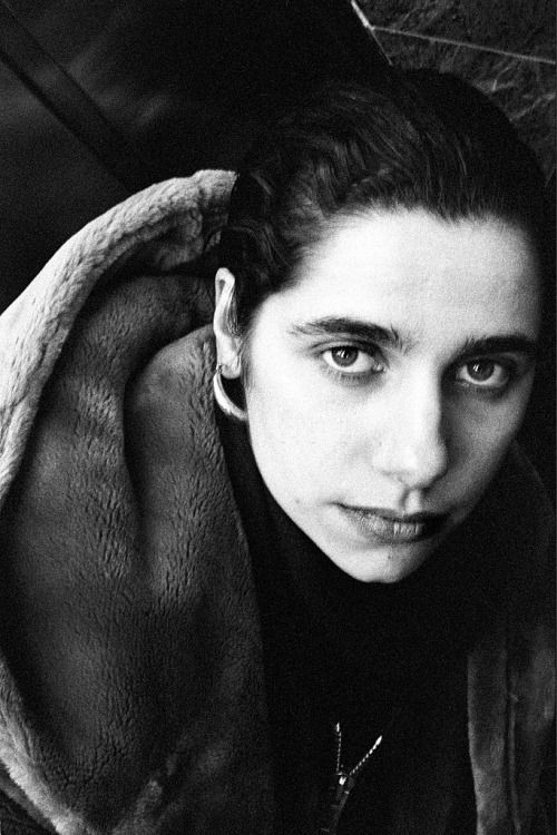 PJ Harvey at a portrait session for Entertainment Weekly Magazine, 90s.