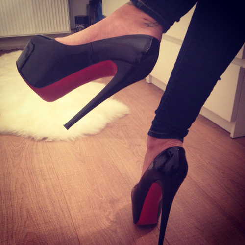 lemme-holla-at-you:  .